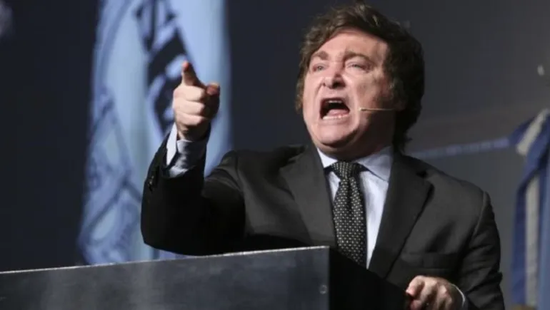 Milei se enardeció a los gritos frente a sus legisladores libertarios: instó por las reformas y rechazó la ayuda a los morosos