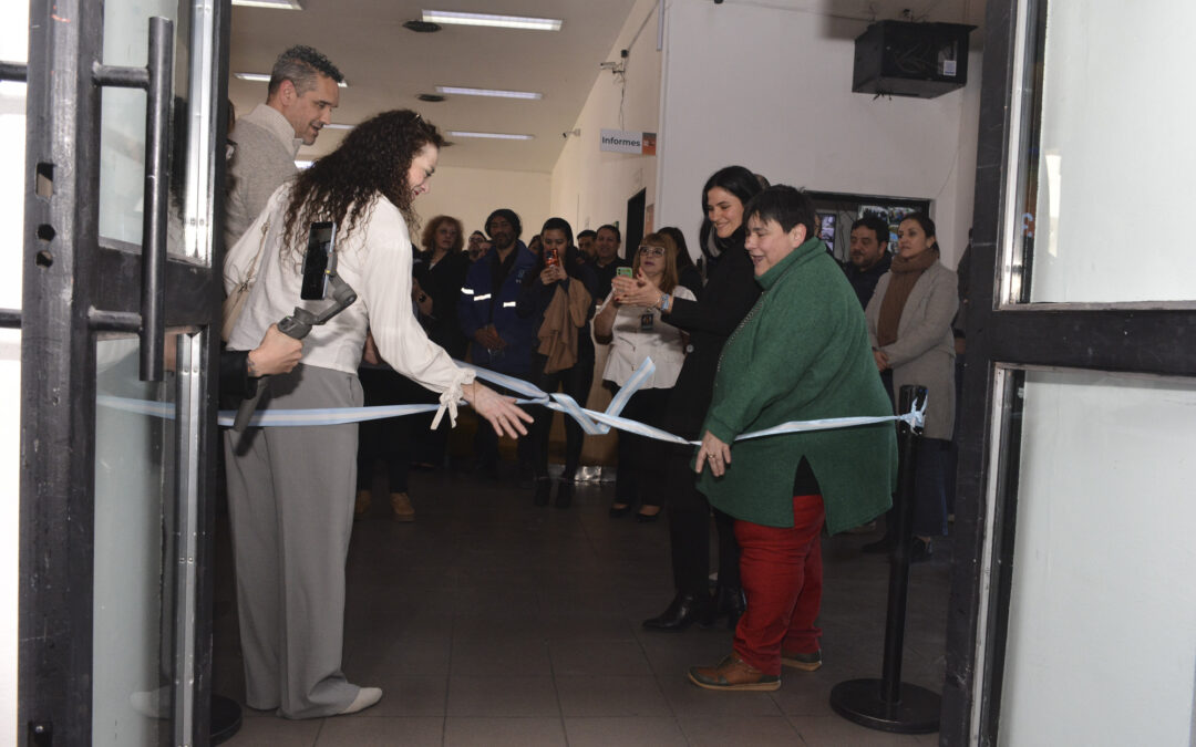 Con el lema “Letras que nos acercan”, se inauguró la 32ª Feria Provincial del Libro en Santa Cruz