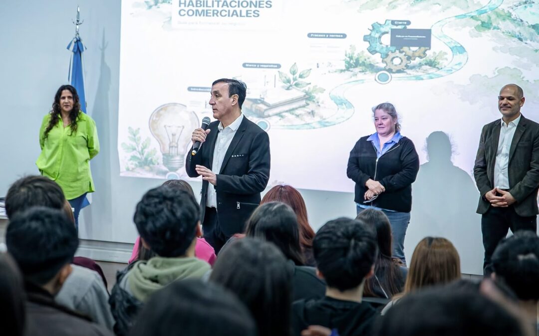 Pablo Grasso participó de charla con estudiantes secundarios