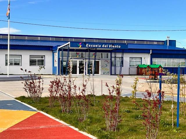 Preocupación de padres de la Escuela del Viento de Río Gallegos por el aumento de las cuotas y la salida de alumnos