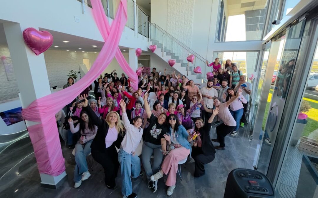 Natalia Quiroz organizó una jornada de concientización por el Octubre Rosa